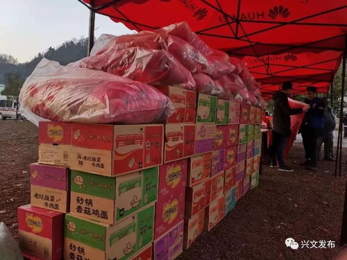 漁需物資中的暖流 他們的愛心讓震區(qū)群眾倍感溫暖